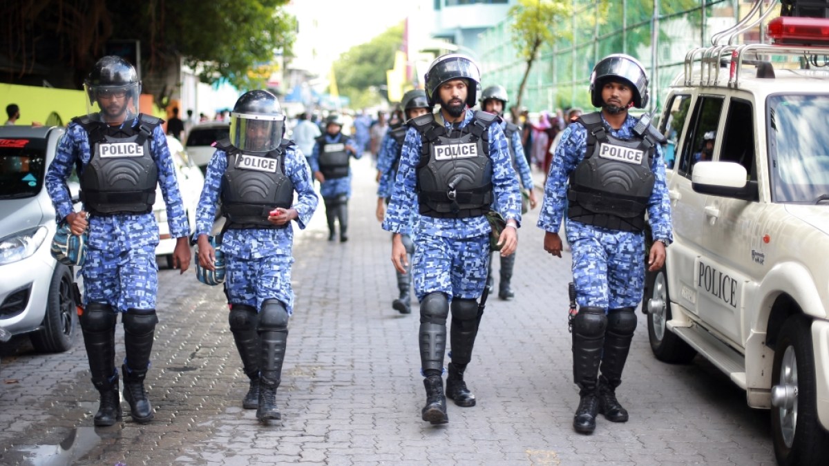 ފުލުހުންގެ ވަޒީފާއަށް ކުރިމަތިލުމަށް ހުޅުވާލައިފި