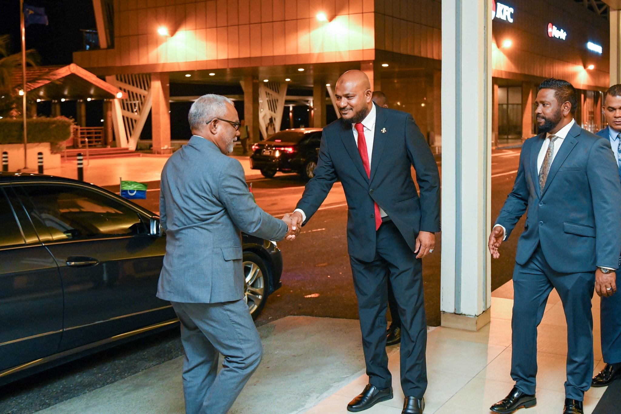 މަޖިލީހުގެ ރައީސް ޗައިނާއަށް ފުރާވަޑައިގެންފި