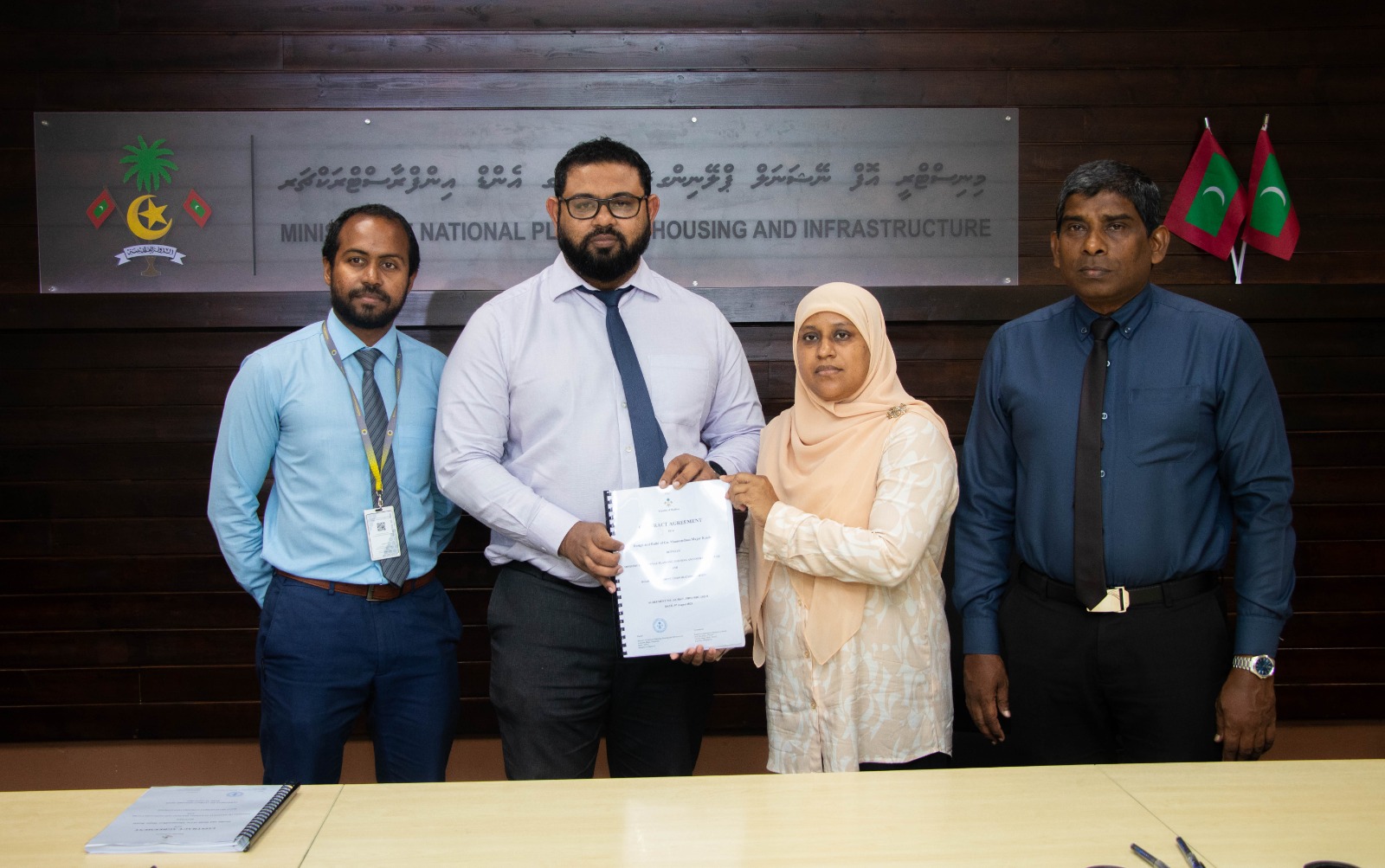 މާމެންދޫ މަގުތަކުގައި ތާރު އެޅުމުގެ މަސައްކަތް އާރްޑީސީއަށް