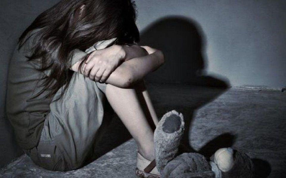 ކުޑަކުއްޖަކު ރޭޕްކޮށް ބަނޑުބޮޑުވި މައްސަލައިގައި މީހަކު ހައްޔަރުކޮށްފި