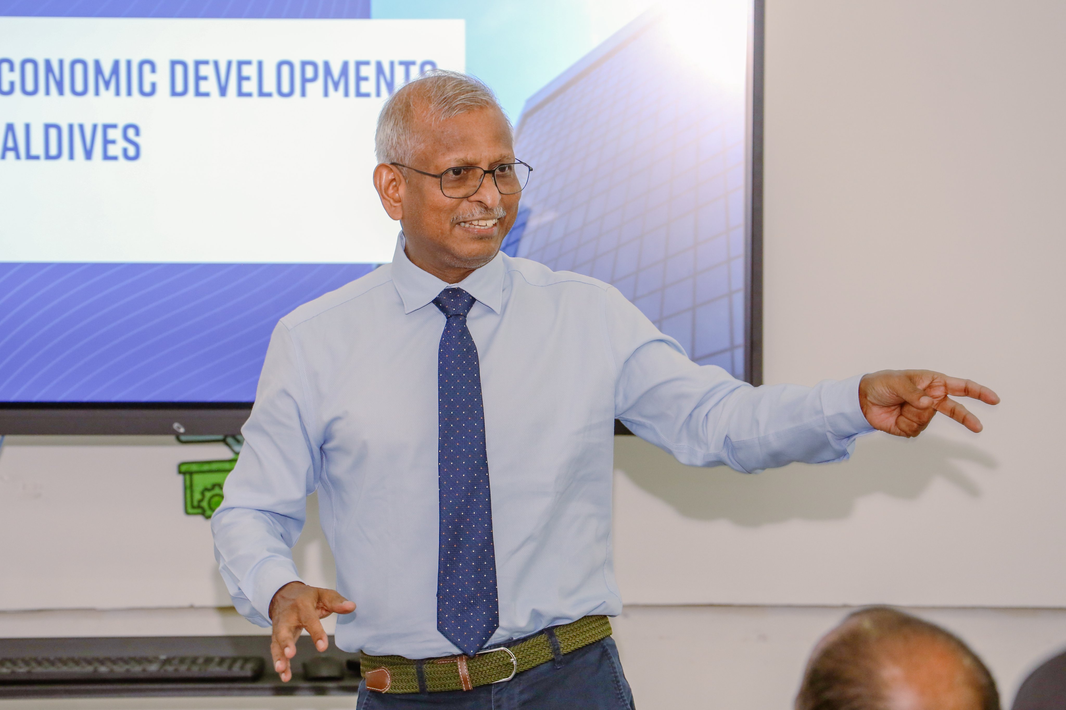 ގަވަރުނަރު ވަކިކުރުމުގެ މައްސަލަ ތަޅުމުގައި އިއުލާނުކޮށް ކޮމިޓީއަށް ފޮނުވައިފި