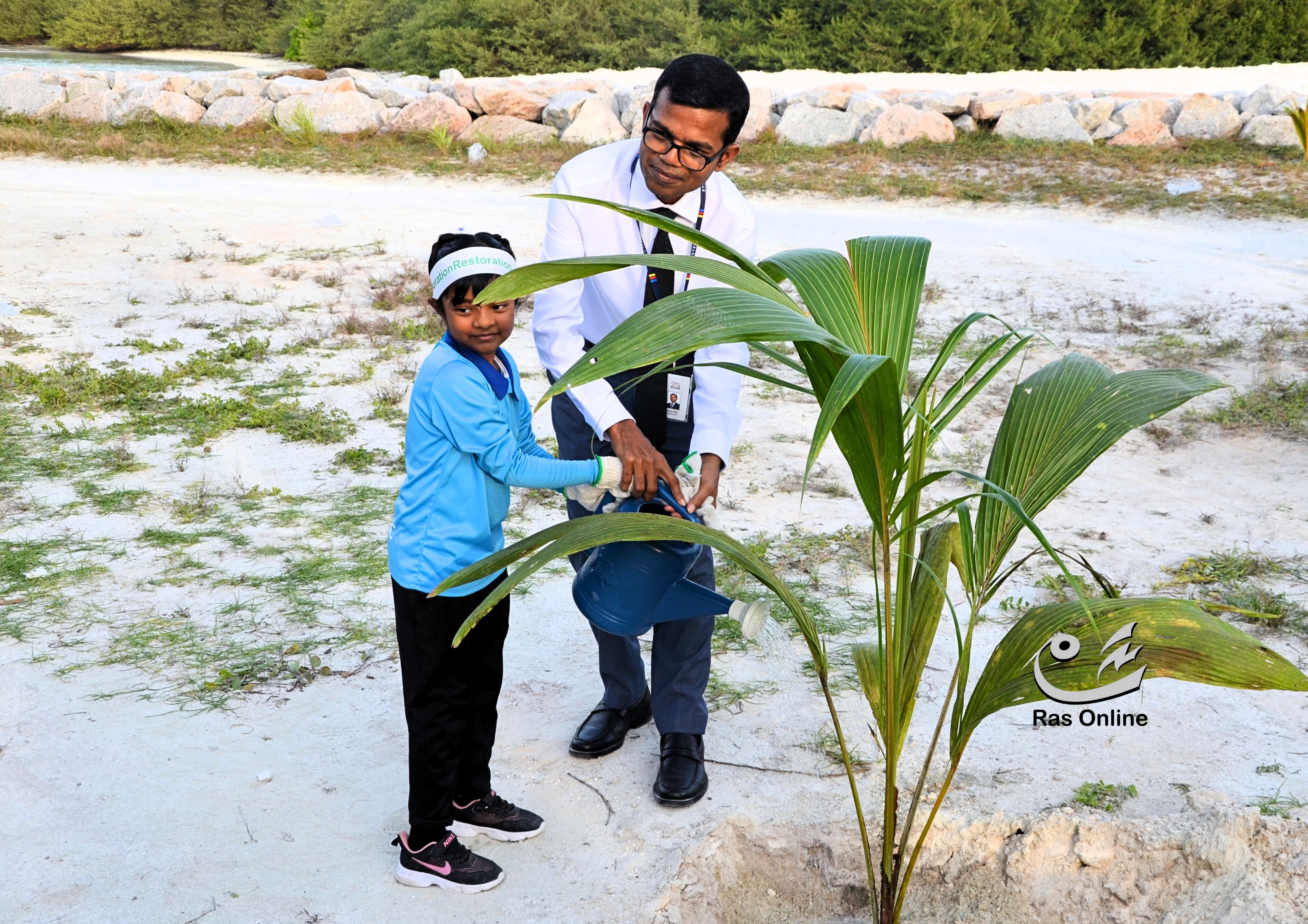 މިހާރު މި އިންދާ ގަހުން ކުރިއަށް އޮތް ޖީލަށް އޭގެ ފައިދާ ކުރާނެ: ފަހުމީ