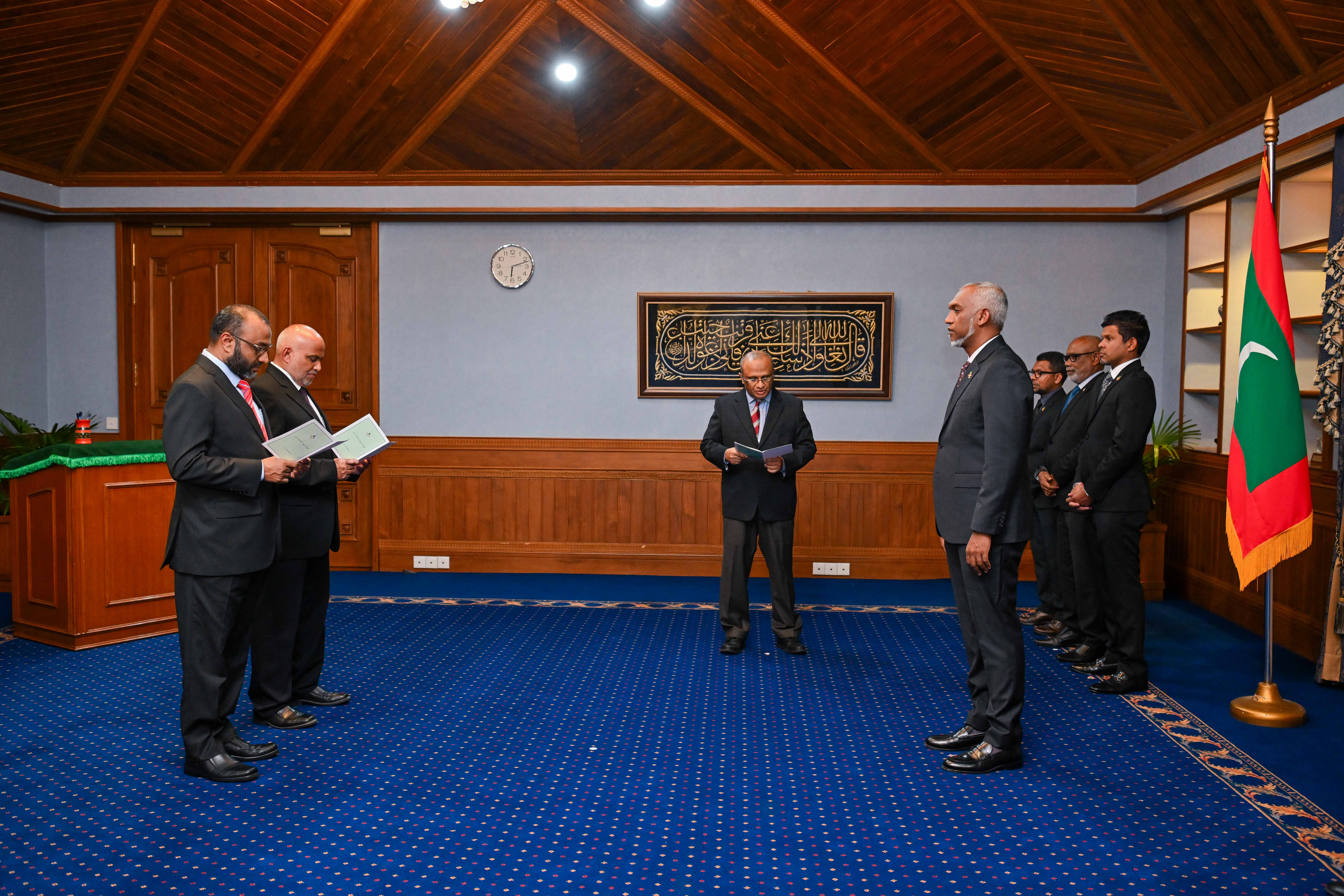 ތިން ވަޒީރުންނަށް އަލުން ހުވާ ލައިދިނުމުން ގާސިމްގެ ތައުރީފް ސުޕްރީމް ކޯޓަށް