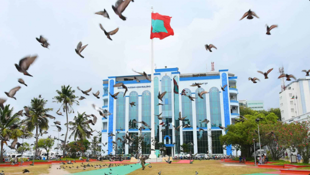 މިނިވަންދުވަހުގެ ހަރަކާތްތަކަށް ތައްޔާރު ކުރަން ޖުމުހޫރީ މައިދާން ބަންދުކޮށްފި