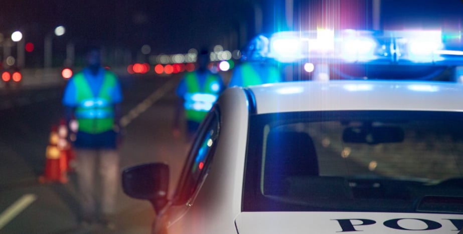 ކުއްޖަކަށް ގަދަކަމުން ސިނގިރޭޓް ދިން މައްސަލައެއް ފުލުހުން ބަލަނީ