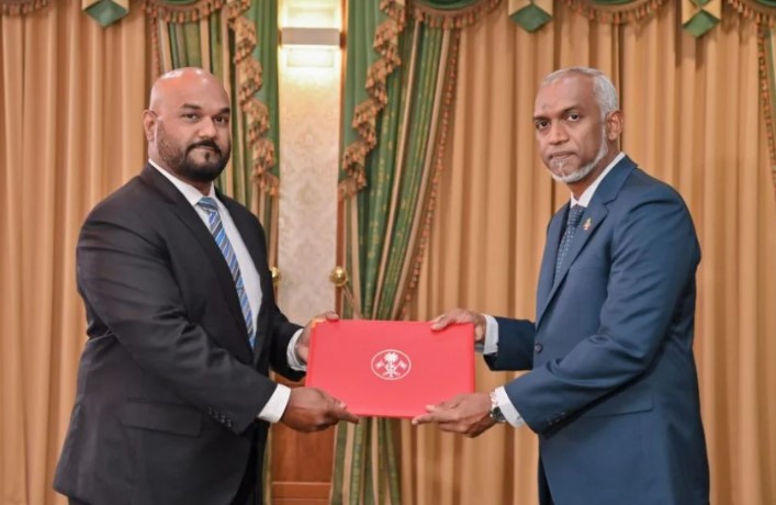 މާނިއު ވިދާޅުވީ އިސްތިއުފާ ދެއްވީ މުސާރަ ހަލާލު ނުވާނެތީ ކަމަށް