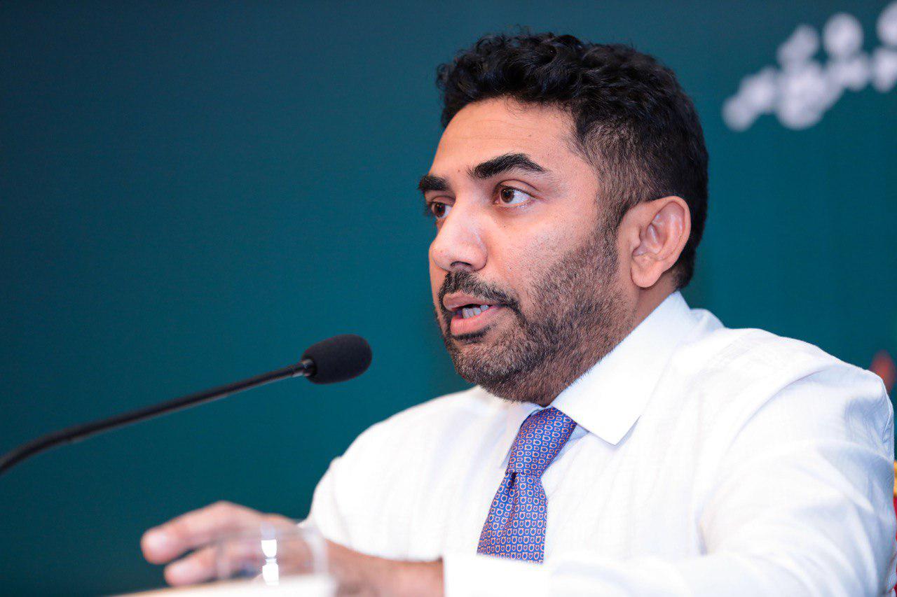 ހެލްތު މިނިސްޓަރ އަމީން؛ އަމީން ވިދާޅުވެފައިވަނީ އެގްޒެކިއުޓާރސް ޖެނެރަލް ޓްރޭޑިންގް އަކީ ޑަބްލިޔޫއެޗްއޯއިން ވެންޓިލޭޓަރ ގެންނަން ލަފާދިން ކުންފުންޏެއް ކަމަށް