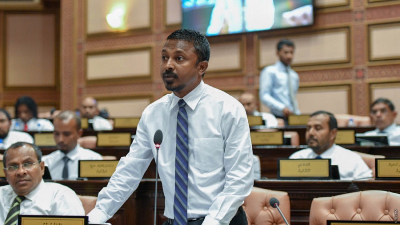 ލޯޔަރުފީ ޚިޔާނާތުގެ ފައިސާއަށް ވަނީ ވަކިމީހަކު ނެގީމަ - އުޝާމް