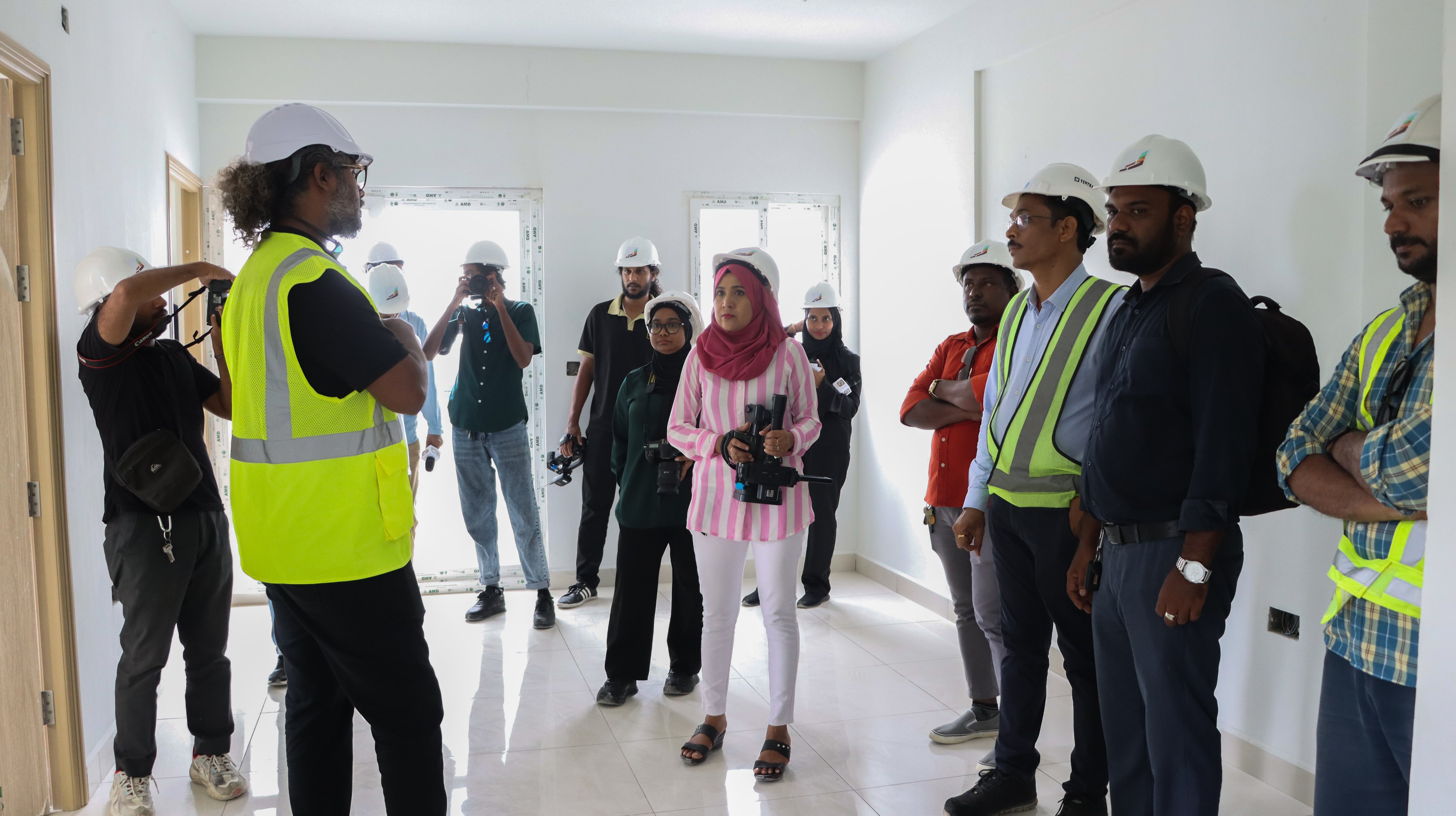 އެފްޑީސީގެ 32 ޓަވަރުގެ ތެރެއިން 11 ޓަވަރެއްގެ ކޮންކްރީޓް މަސައްކަތް ނިންމާލައިފި