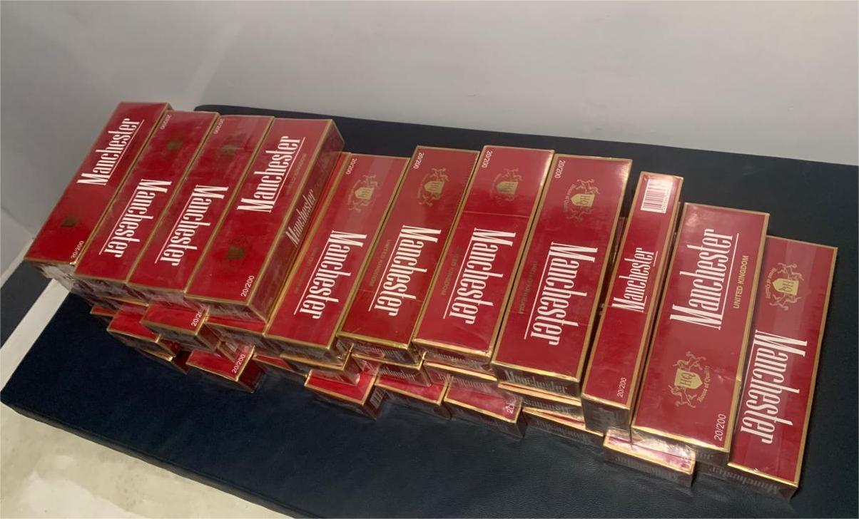 ގިނަ އަދަދެއްގެ ސިނގިރެޓް ކާޓަން ވަގަށް އެތެރެކުރި މީހަކު ހައްޔަރުކޮށްފި