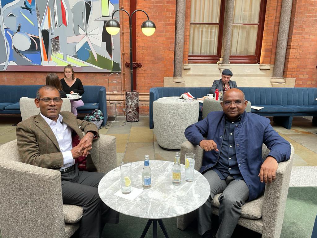 ބޮމުގެ ހަމަލާއަށްފަހު ރައީސް ނަޝީދާ ބައްދަލުވި ރާއްޖޭގެ ފުރަތަމަ ވަޒީރަކަށް މިނިސްޓަރ ޝާހިދު