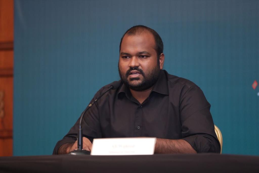 ޓޫރިޒަމް މިނިސްޓަރ ޢަލީ ވަޙީދު