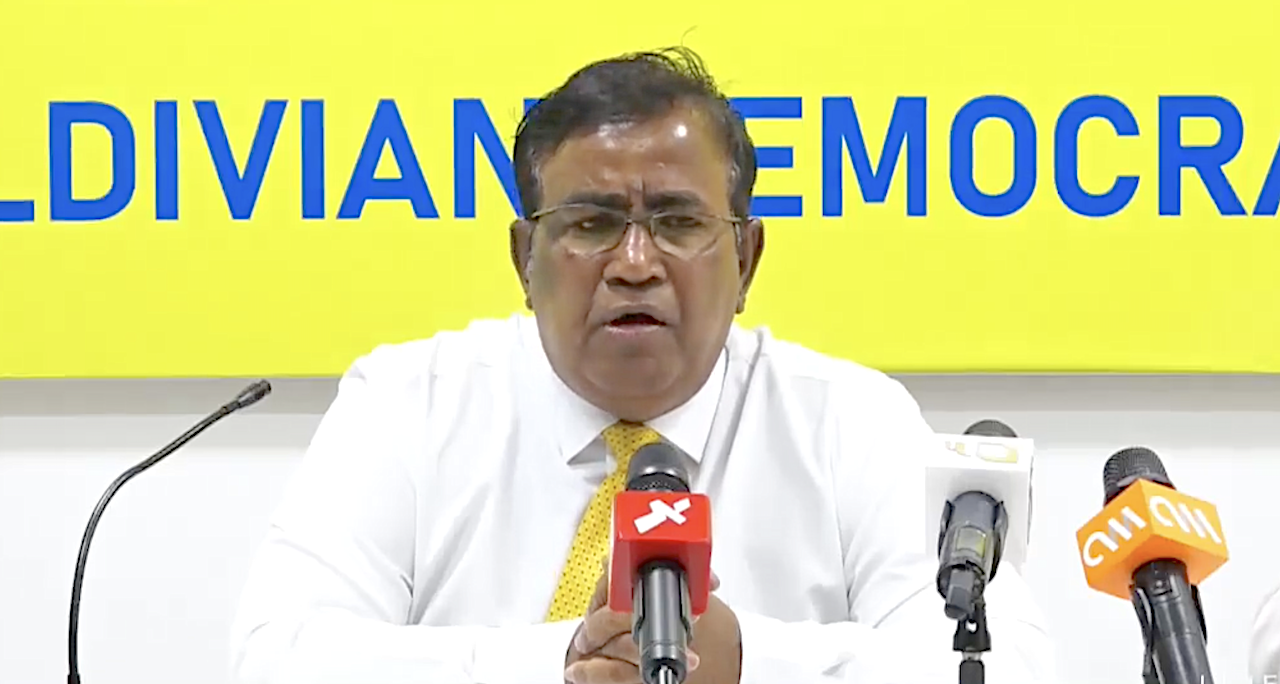 އެމްޑީޕީގެ ކެންޑިޑޭޓުންނަށް ވަޒީފާގެ ބިރުދައްކައި ނުފޫޒު ފޯރުވާކަމަށް ޣަފޫރު ތުހުމަތު ކުރަށްވައިފި