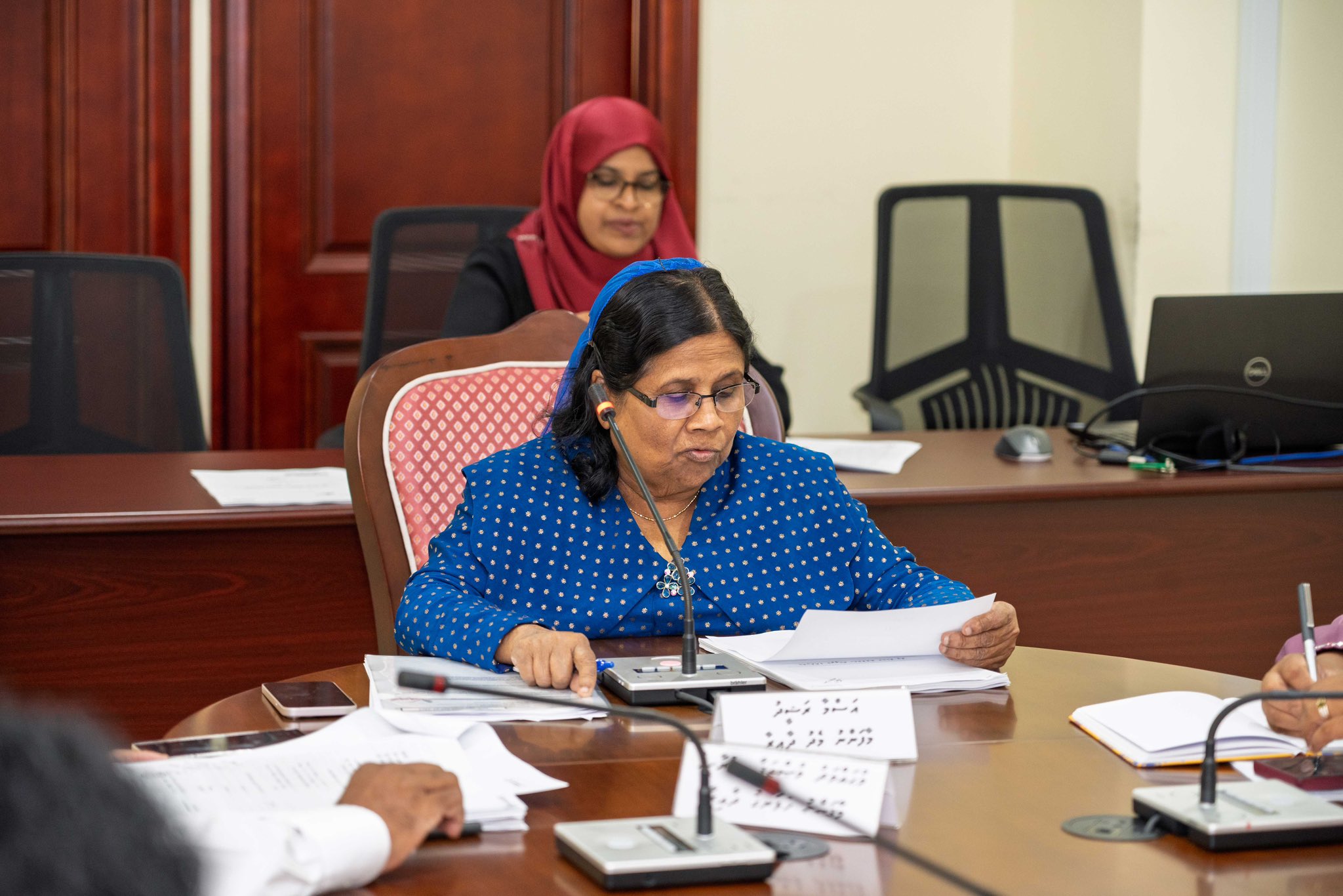 އަސްމާ ރަޝީދު އިޖްތިމާޢީ ކޮމިޓީން ވަކިކޮށްފައިވާކަން ތަޅުމުގައި އިޢުލާނުކޮށްފި