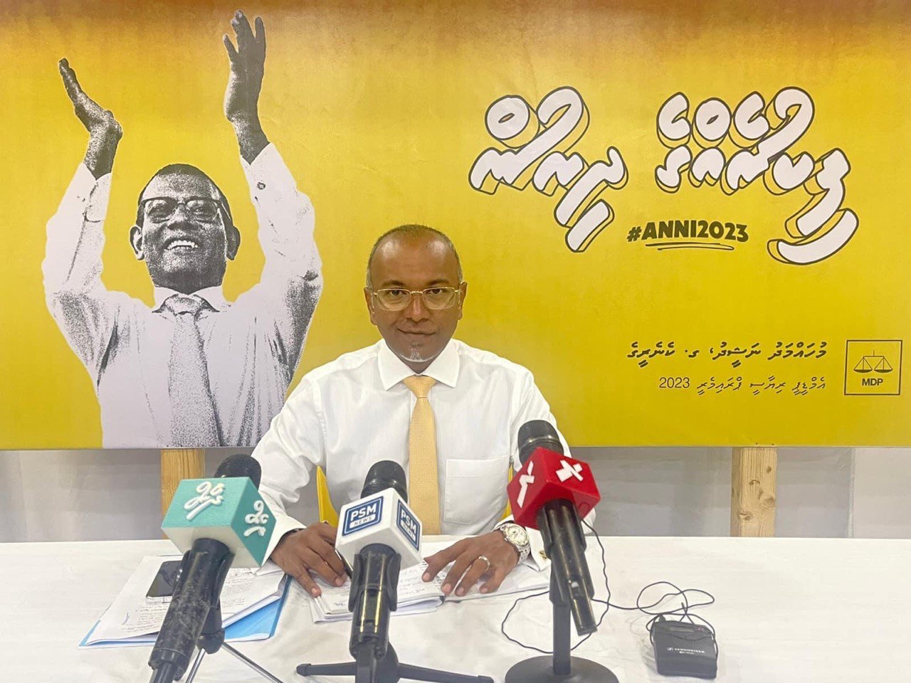 ރައީސް ނަޝީދަށް މަދުވާ އެއްޗެތި ޙަސަން ލަތީފް ސާފުކޮށްދެއްވައިފި