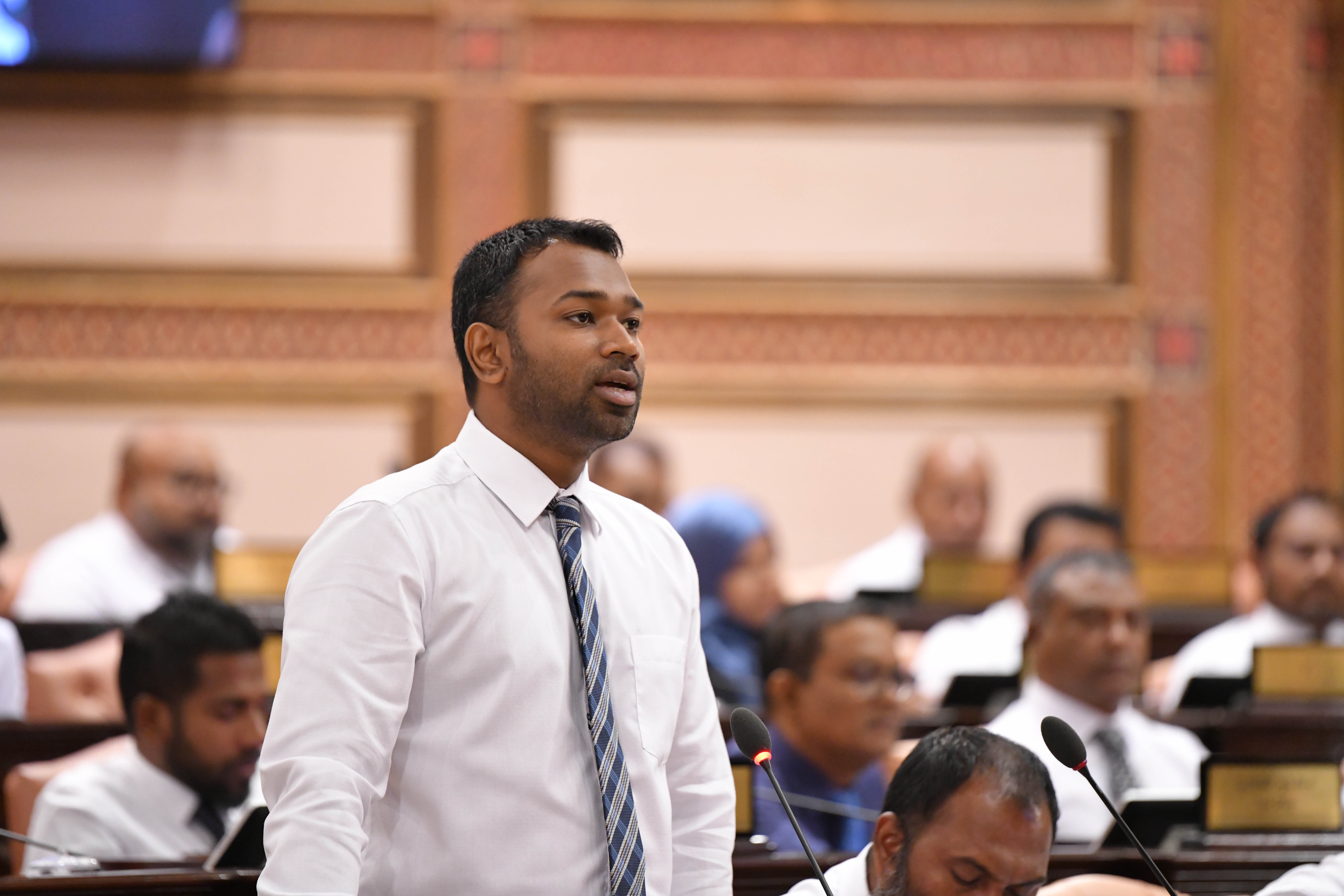 ރާއްޖޭން އިޒްރޭލާ ދެކޮޅަށް ފެންހިފޭ ފިޔަވަޅުތަކެއް އަޅަންޖެހޭ: މީކާއީލް