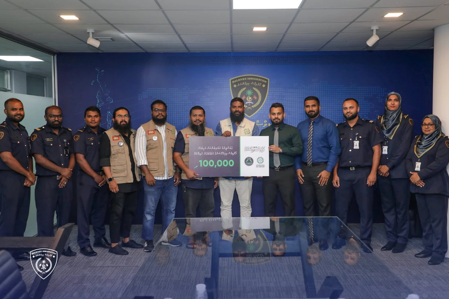 އިމިގްރޭޝަނުން ފަލަސްތީނަށް 100،000 ރުފިޔާ ހަދިޔާކޮށްފި