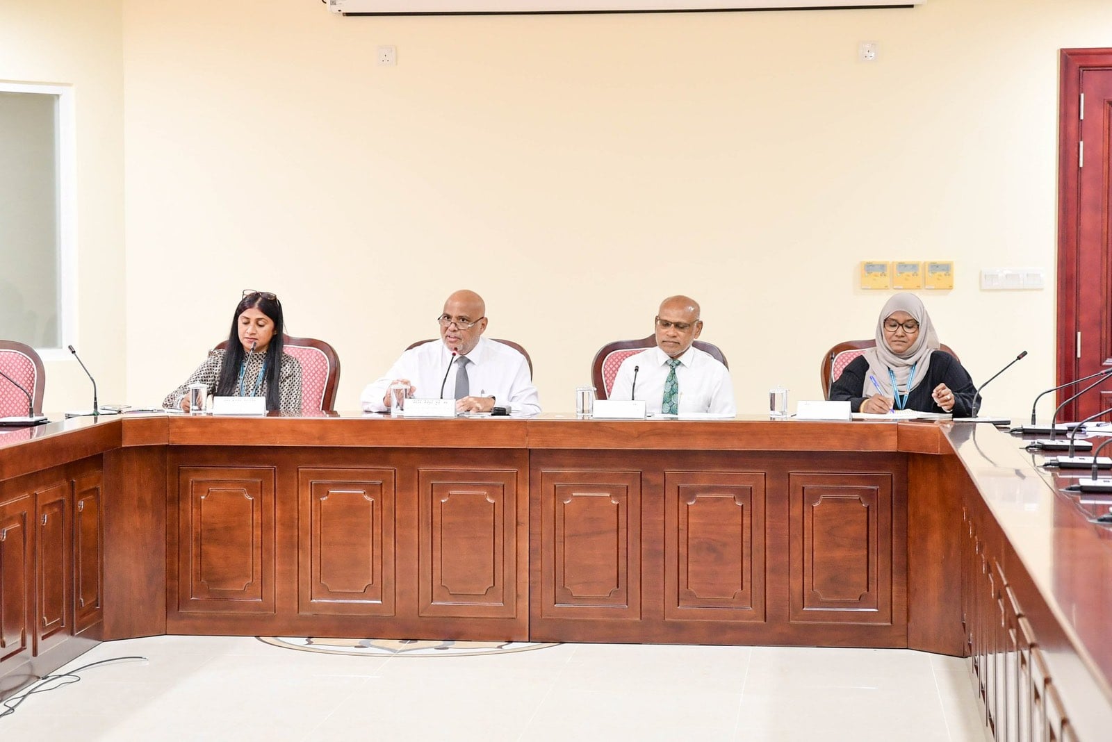 ސްޕެއިންގައި ކިޔަވާ ދަރިވަރުންނަށް ވިސާ ނެގުމުގައި ލުއިގޮތްތަކެއް