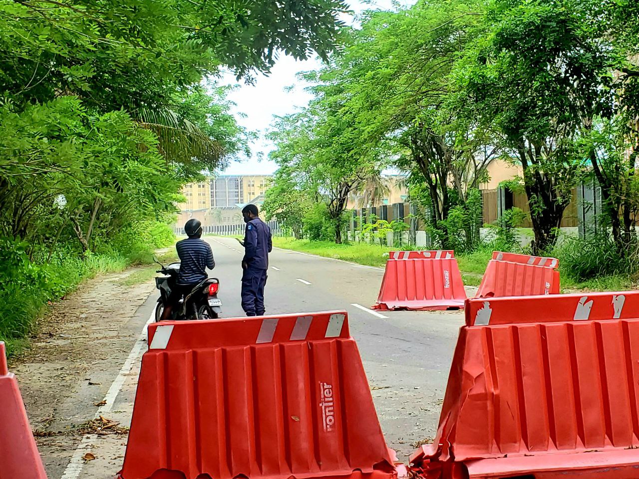 އައްޑޫ މާރާމާރީއާއި ގުޅިގެން ދެ މީހަކު ހައްޔަރުކޮށްފި