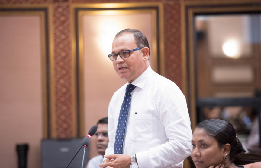 އިދިކޮޅުގެ ސިޔާސީ ހަރަކާތްތައް ފަށަނީ ރައީސް ޔާމީން އަންގަވައިގެނެއް ނޫން: އާދަމް ޝަރީފް