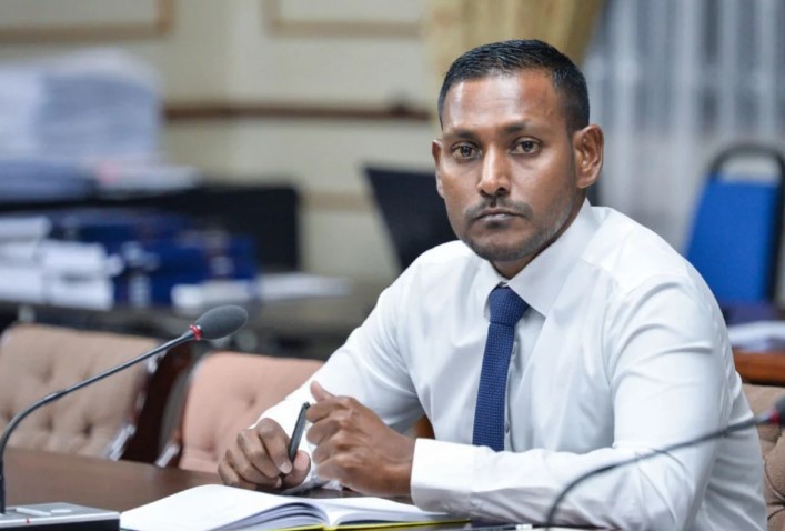 ޕީޖީ ޝަމީމް ވަކިކުރަން މަޖިލީހަށް ހުށަހަޅައިފި