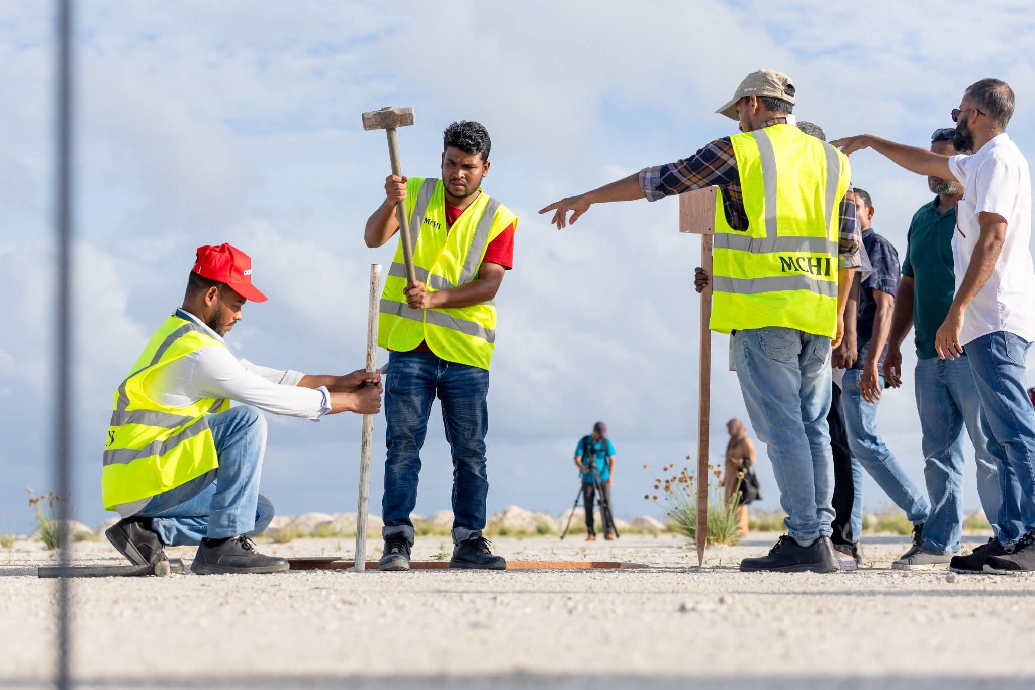ގުޅިފަޅުން ދޫކޮށްފައިވާ ގޯތިތަކުގެ އިން ވަކިކުރަން ފަށައިފި