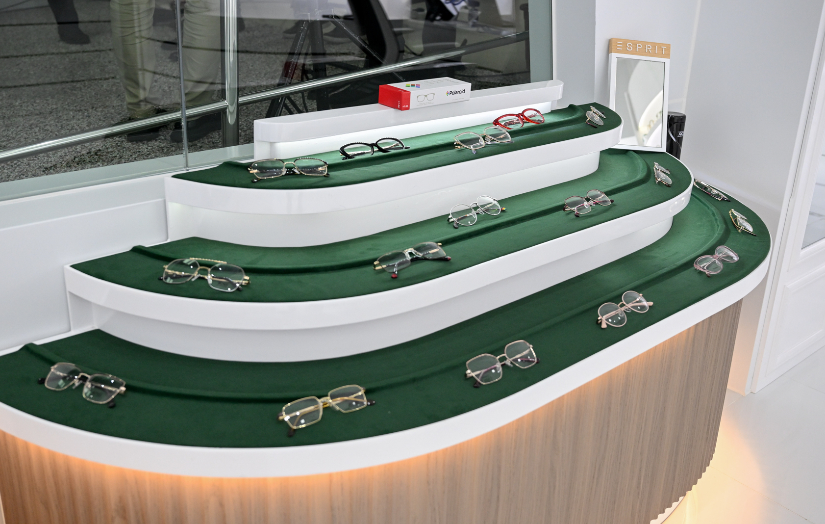 ސަރުކާރުގެ އައިނު ފިހާރަ