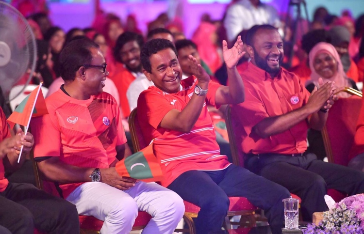 ރައީސް ޔާމީން ކެމްޕެއިން ޓީމުތައް އަތޮޅުތަކަށް! ކެމްޕެއިން ފެށީބާ؟