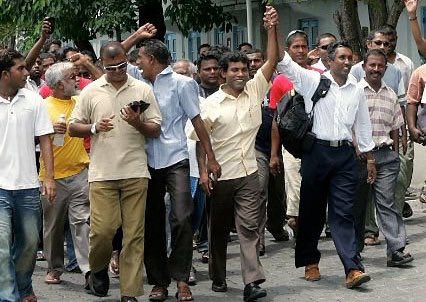 ތާއީދު ގެންދިޔައީ ރައީސް ނަޝީދުގެ ފަރާތުން އާދަޔާ ޚިލާފު ކަންތައްތަކެއް ފެންނަން ފެށީމަ: ޝުއައިބު