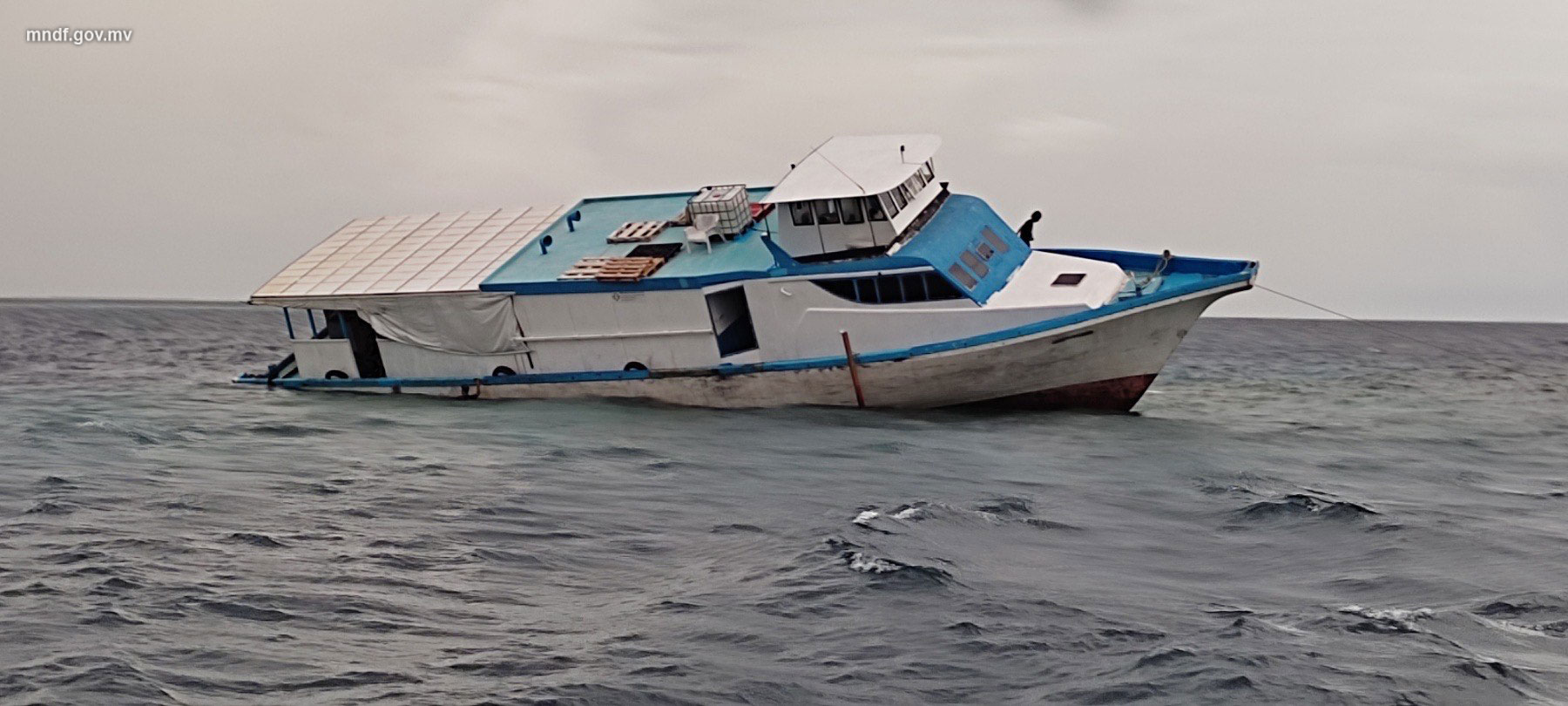 8 މީހުންނާއެކު "މާޒު" ބޯޓު ފަރަށް އަރައިފި