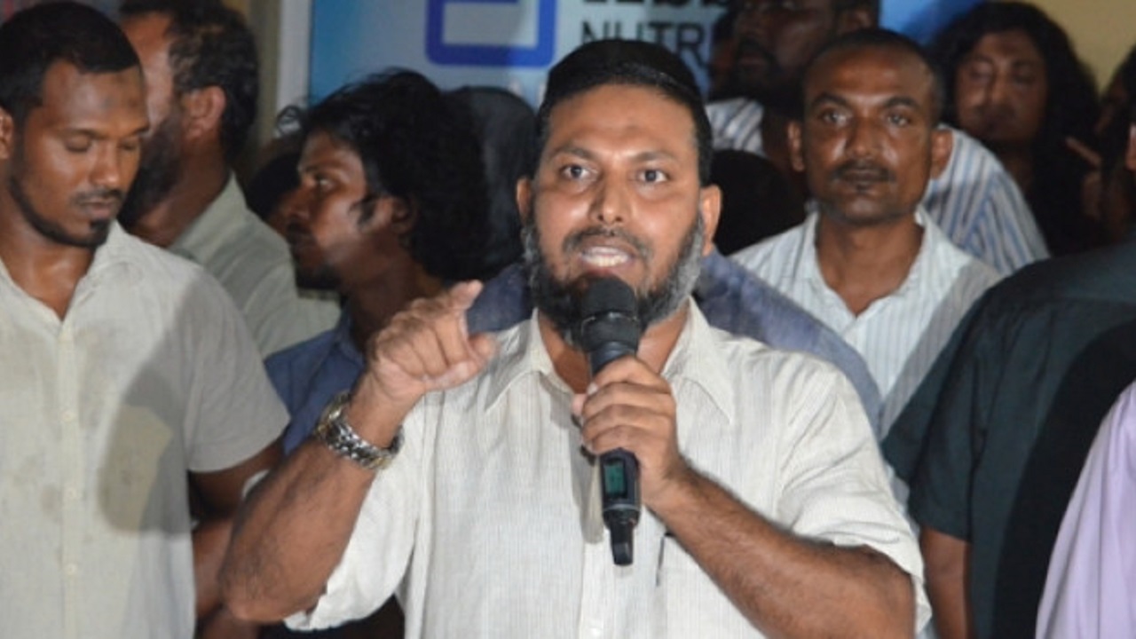 އަދާލަތު ޕާޓީގެ ރައީސްގެ މަޤާމަށް އަންހެނުންނަށް ވާދަކުރެވޭ ގޮތަށް އިސްލާޙް ހުށައަޅައިފި