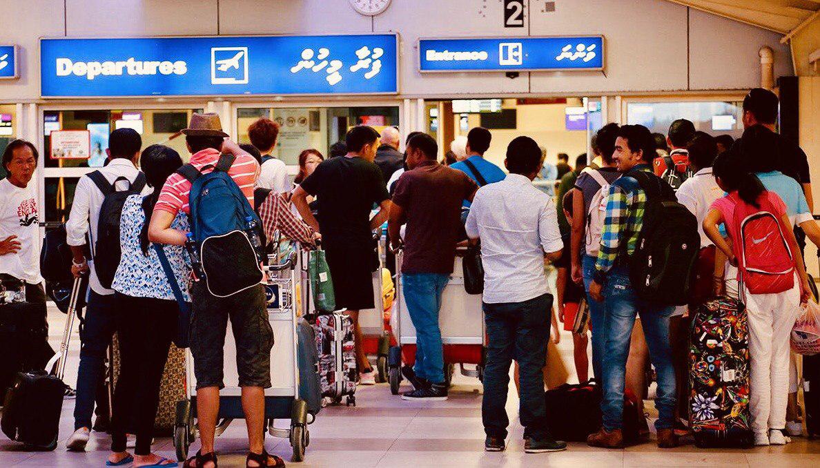 ޗާޓަރ ފްލައިޓުތައް ބޭއްވުމަށް ހުއްދަ ދިނުން މެދުކަނޑާލަން ނިންމައިފި