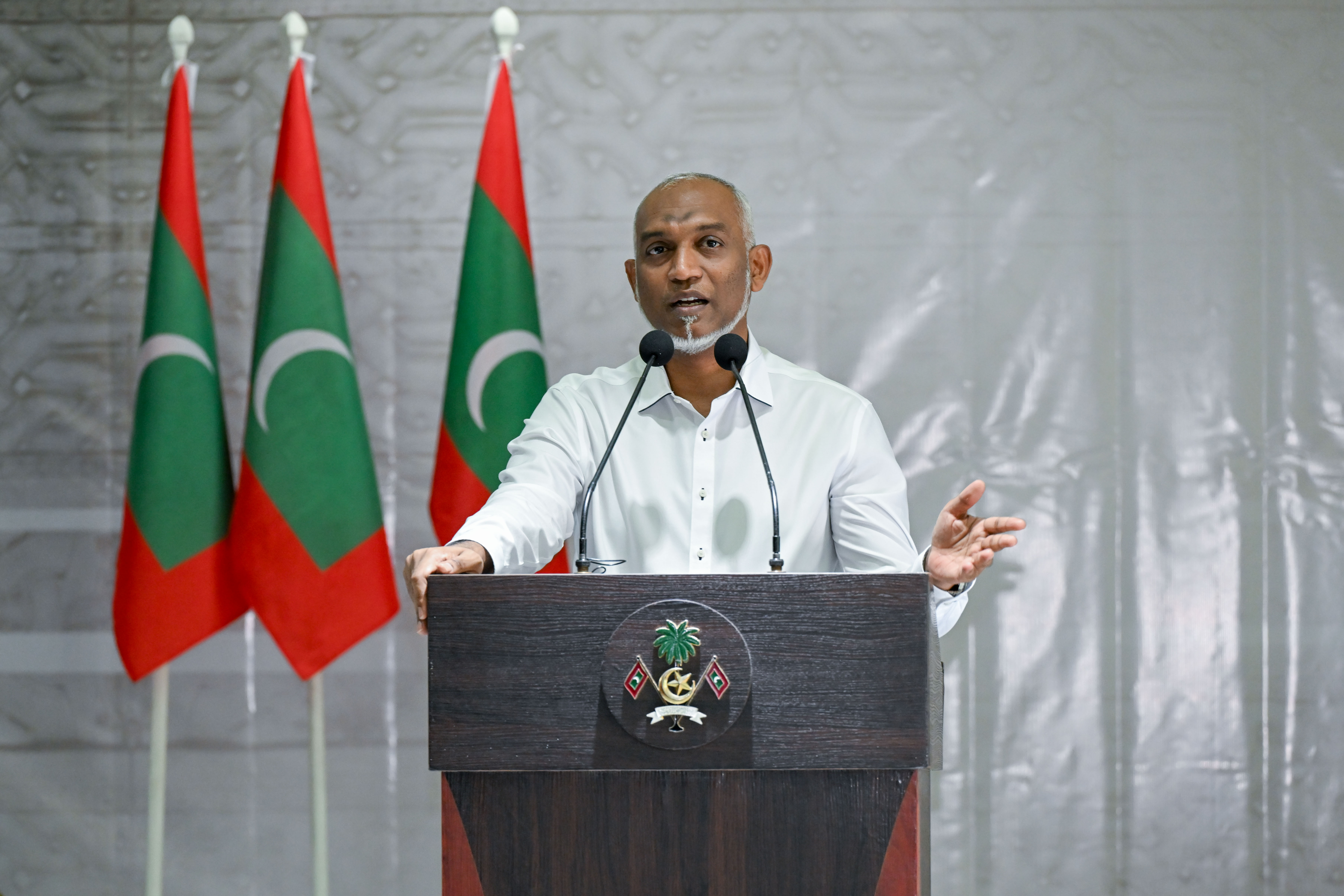 ހިޔާލު ތަފާތުވުމަކީ ރައްޔިތުންނަށް ހިދުމަތް ދިނުމުގައި އޮތް ހުރަހަކަށް ވިޔަ ނުދޭނަން: ރައީސް