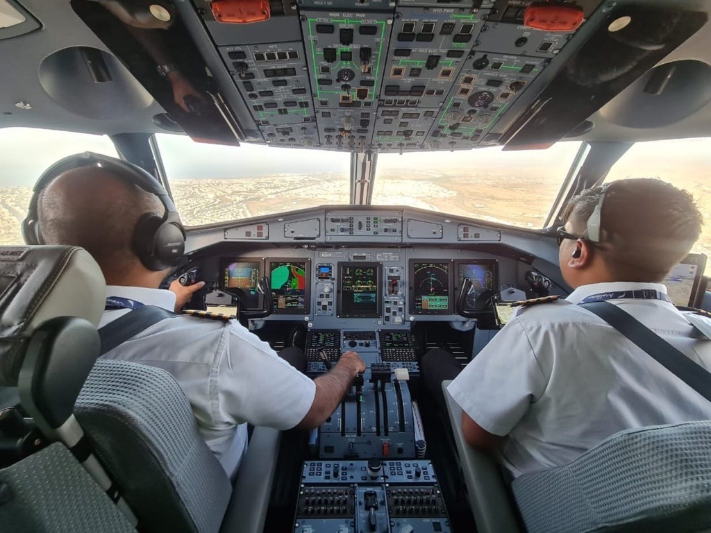 ދިމާވި ޓެކްނިކަލް މައްސަލައަކާ ގުޅިގެން މޯލްޑިވިއަންގެ ދެ ފްލައިޓެއް ކެންސަލްކޮށްފި