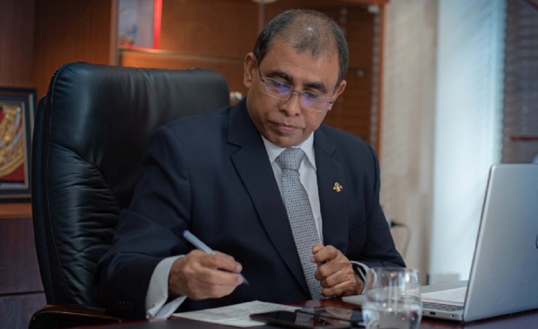 ރައްޔިތުން އަތްޖަހާނީ މީހާއަކަށްނޫން، މެނިފެސްޓޯއަށް: ޑރ. މައުސޫމް