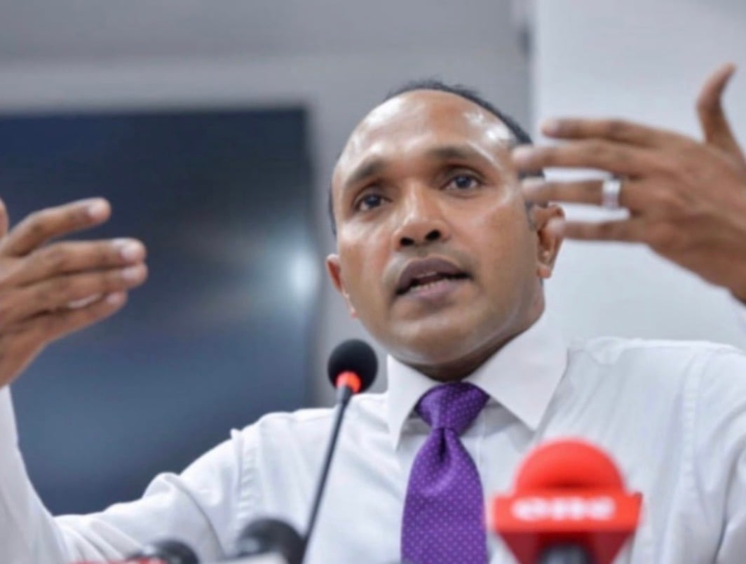 ސަރުކާރުގެ ކޮރަޕްޝަން މައްސަލަތައް ނުބެލެނީ އެ ފައިސާ ނަގާފައިވަނީ ޕީއެންސީއާ މުއިއްޒުގެ ބޭނުމަށް ކަމަށް ތުހުމަތު ކުރެވޭތީ: ޖަމީލް