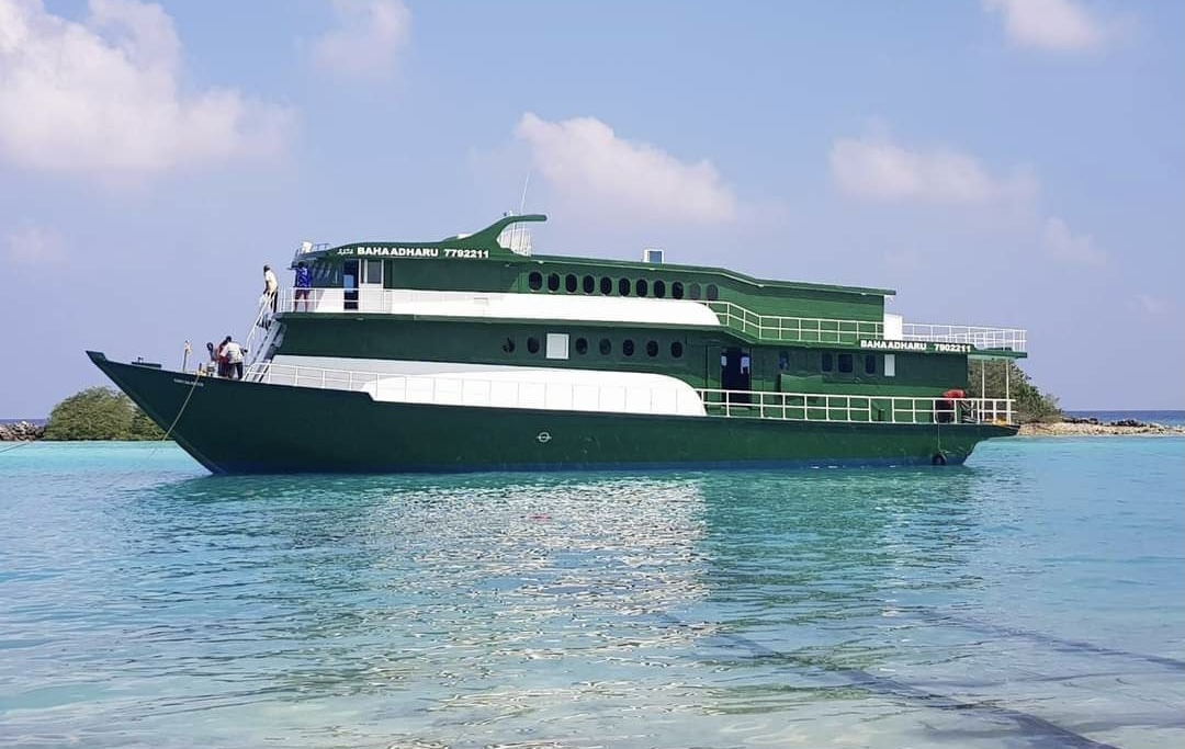 ކުޅުދުއްފުށީ ބަހާދަރު ބޯޓު ފަރަށް އަރައިފި