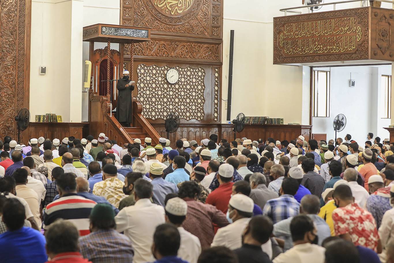 ދީނަށް ފުރައްސާރަކުރުމަކީ ސަމާސާ ކަމެއް ނޫންކަމަށާއި އަވަހަށް ތައުބާ ވުމަށް ގޮވާލައިފި