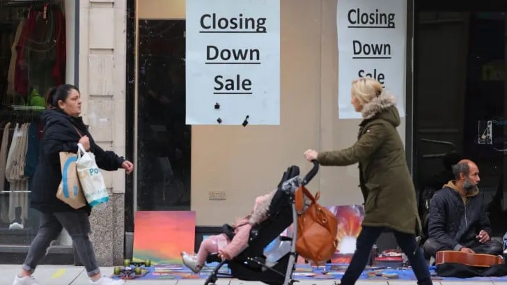 އިނގިރޭސިވިލާތުގެ އިގްތިސާދު މަޑުޖެހި ރިސެޝަނަކަށް ގޮސްފައިވާކަން އިއުލާންކޮށްފި