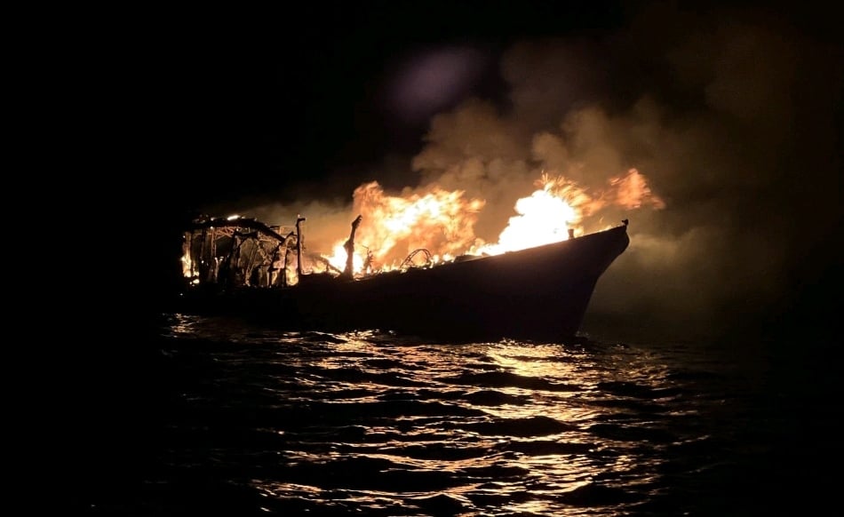 މާލެ ދަތުރުކުރަމުންދިޔަ ބޯޓެއްގައި ރޯވެ، އެކަކު ގެއްލިގެން ހޯދަނީ