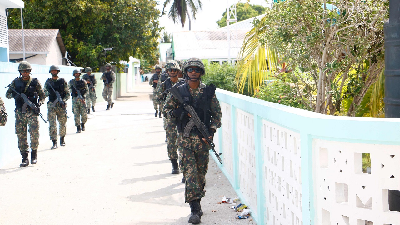 ހަތިޔާރާއި ގޮވާތަކެއްޗާއެކު ސިފައިންގެ ތަމްރީނެއް ހުޅުމާލޭގައި