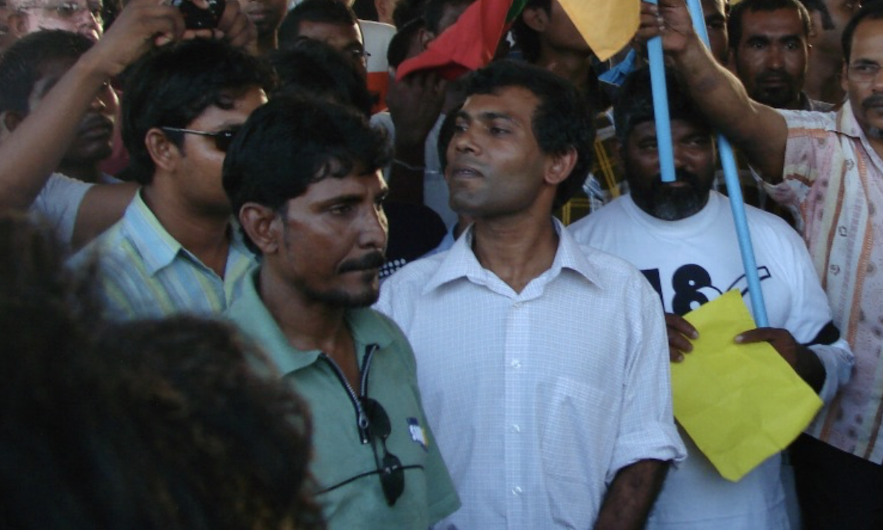 ސައްޕެ މޭޔަރު އާޒިމަށް: އެމްޑީޕީއާއި އެމްޑީޕީ މެންބަރުންނަށް ތިޔަކުރި ހުތުރު މަލާމާތުގެ ނަތީޖާ ހިތިވާނެ