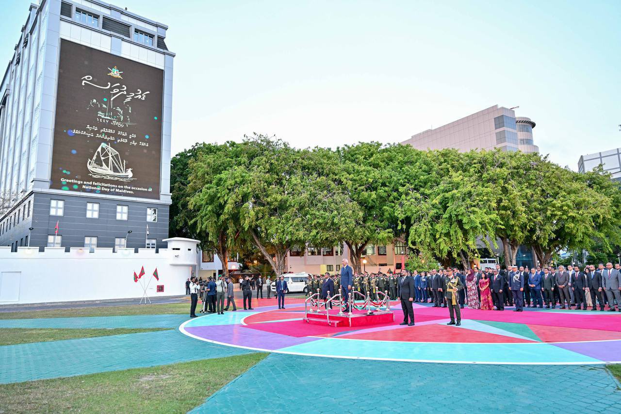 ގައުމީ ދުވަހުގެ އިހްތިފާލުތަކުގައި ބައިވެރިވެ ވަޑައިގަތުމަށް ރައީސް އުތީމަށް ވަޑައިގެންފި