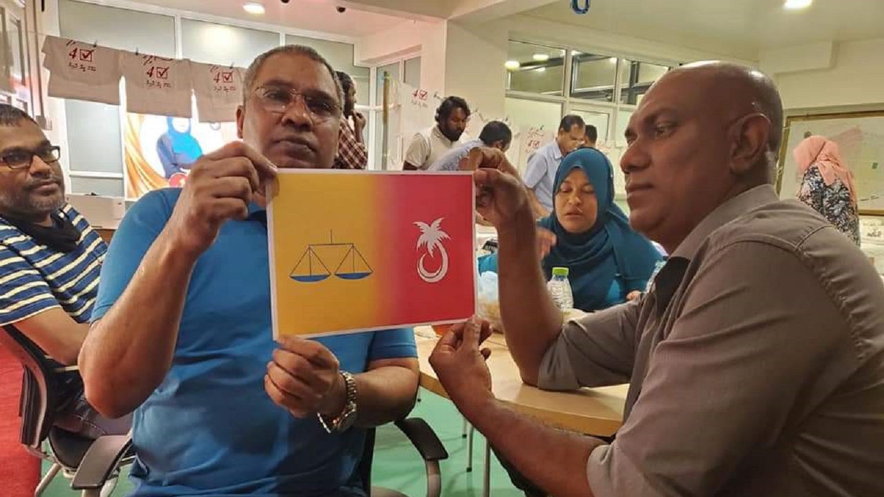 އެމްޑީޕީގެ ލޯގޯ ޕީޕީއެމްގެ ކެމްޕޭންގައި ބޭނުންކުރާކަމުގެ ތުހުމަތުތަކެއް