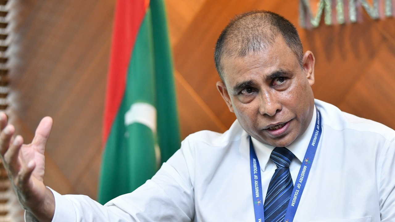 ޑިސެމްބަރު 25 އާއި ހަމައަށް ފަސްލައްކަ ފަތުރުވެރިން ގެނެވޭނެ - ޑރ. މައުސޫމް