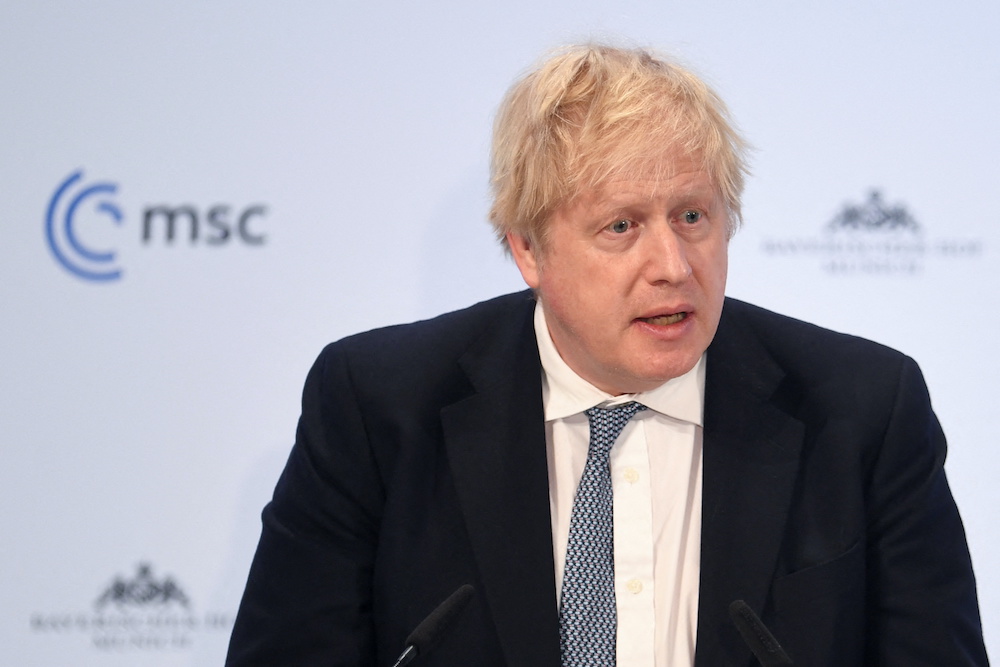 ޔޫކްރެއިން ހިފައިފިނަމަ މުޅި ދުނިޔެއަށް އަސަރު ކުރާނެ: ބޮރިސް ޖޮންސަން