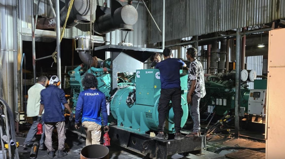 އައްޑޫގައި ކަރަންޓު ކޭބަލް ބުރިކުރަން އުޅުނު މީހަކު ކަރަންޓުގައި ޖެހިގެން ފަރުވާދެނީ