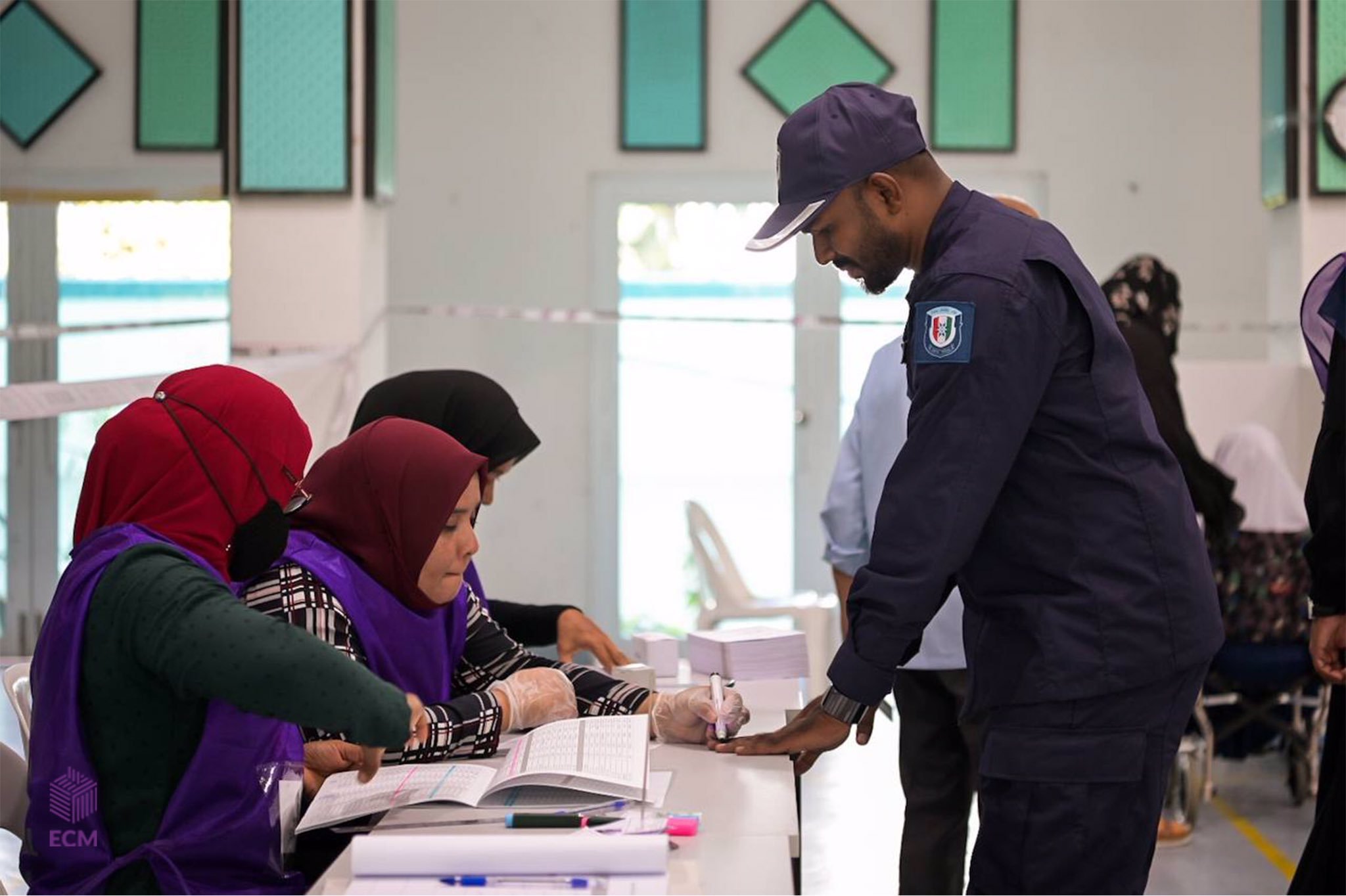 އިންތިޚާބީ މައްސަލަތަކާ ގުޅިގެން 4 މީހަކު ފުލުހުންގެ ބެލުމުގެ ދަށަށް