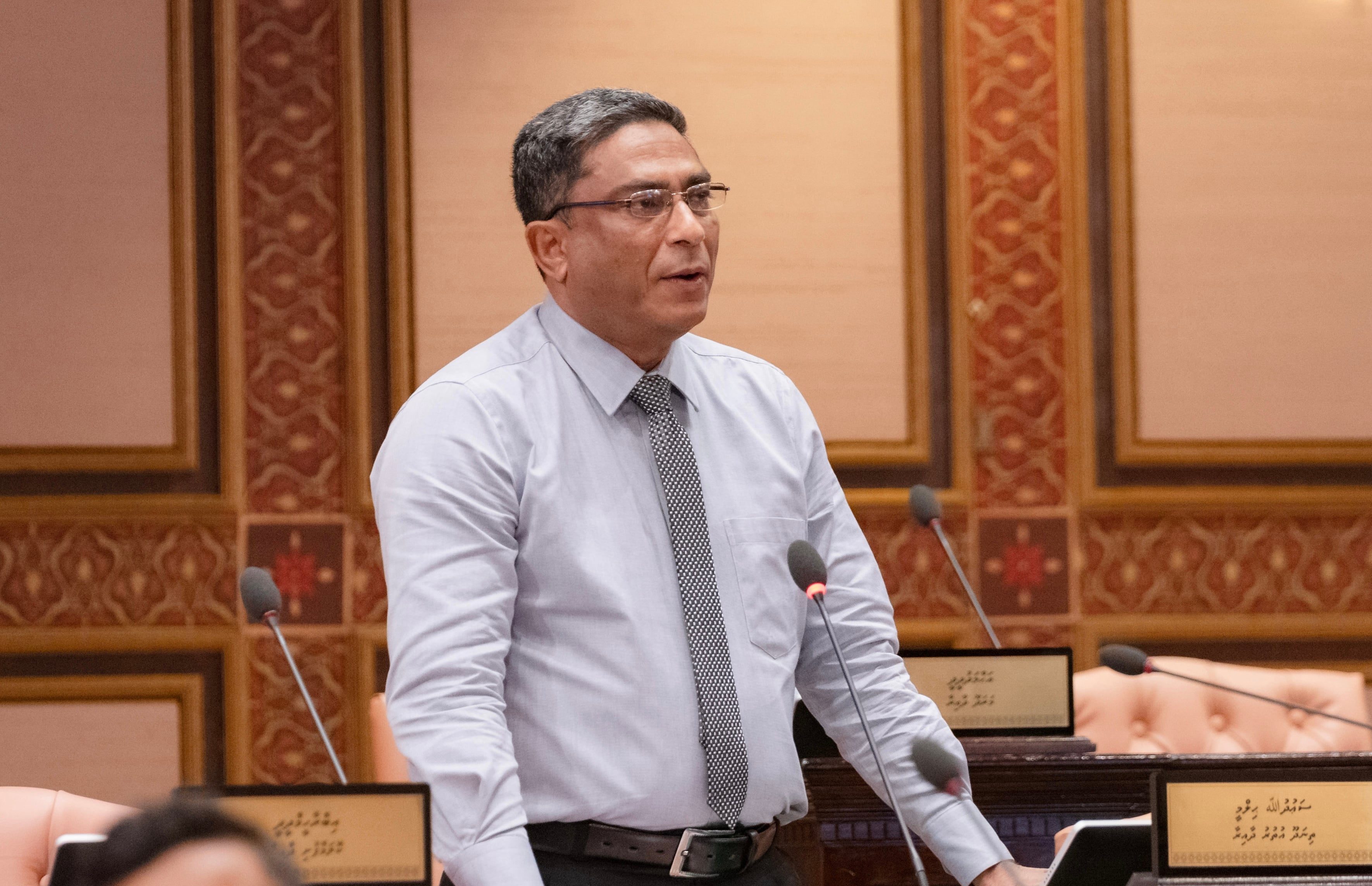 އިޒްރޭލުގެ ޕާސްޕޯޓު މަނާކޮށްގެން ރާއްޖެއަށް ވާނީ ފައިދާތޯ ނުވަތަ ގެއްލުންތޯ ވިސްނަން ޖެހޭ: ސަޢުދު