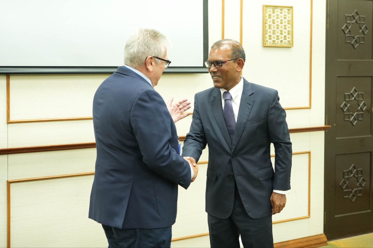 ރައީސް ޔާމީން ގެޔަށް ބަދަލުކުރުމަށް އީޔޫގެ އެހީތެރިކަމަށް ރައީސް ނަޝީދު އެދިވަޑައިގެންފި